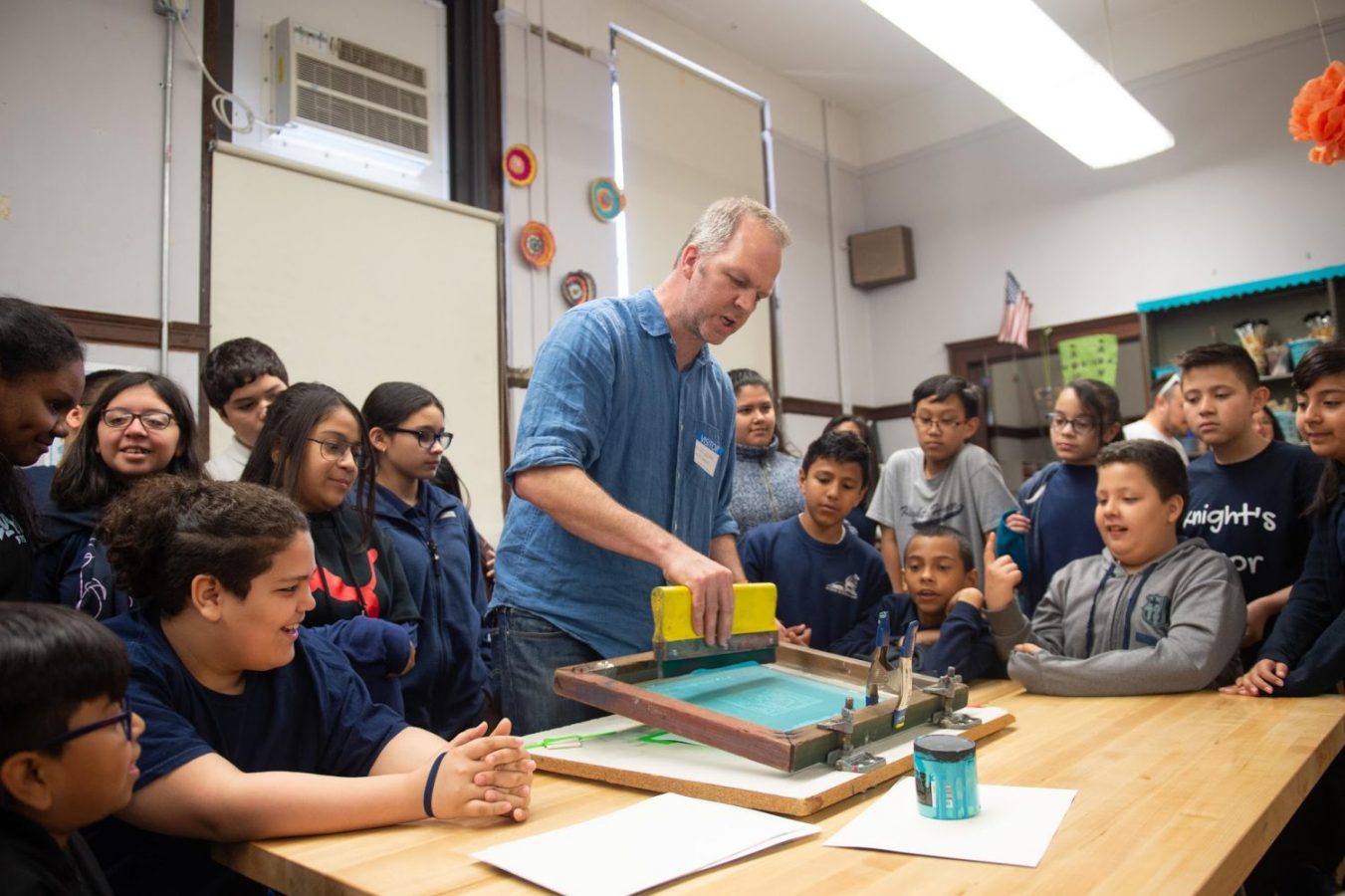 jay ryan teaches students how to make screen prints, copyright by ipaintmymind